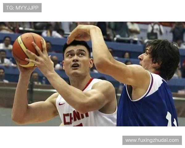 姚明单挑NBA传奇时刻回顾他的身高与技术如何改变比赛格局